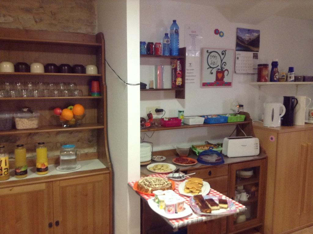 Albergue De Yebra Yebra de Basa エクステリア 写真
